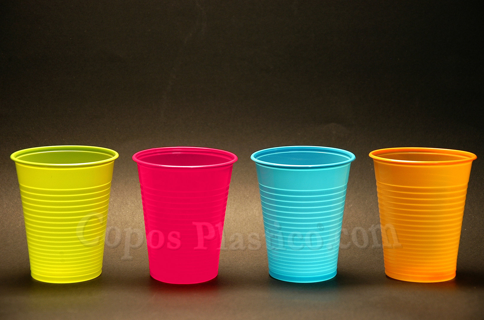 Vasos Desechables 200 ml. PS colores Cx Completa 3000 Unidades c